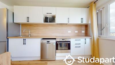 Chambre - 79 m² - 1 pièce