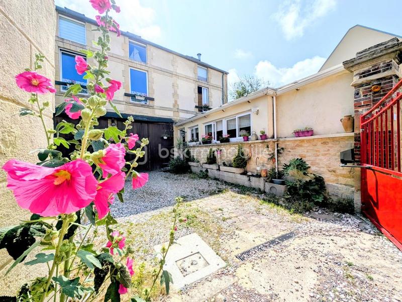 Maison en pierre - 140 m² - 6 pièces