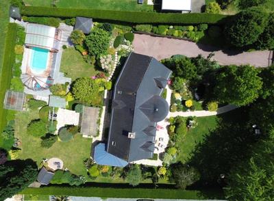 Maison - 254 m² - 12 pièces