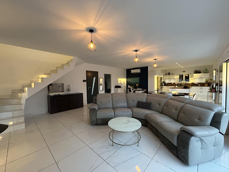 Maison - 160 m² - 6 pièces