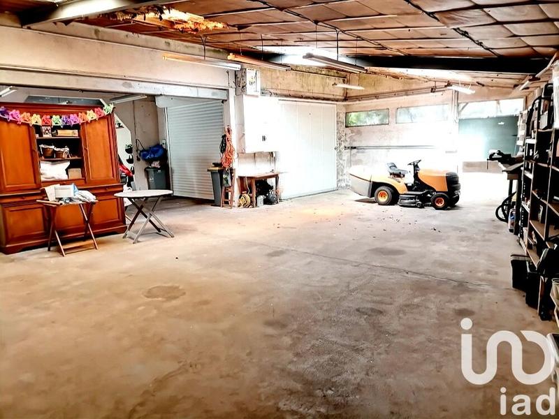 Maison - 255 m² - 8 pièces