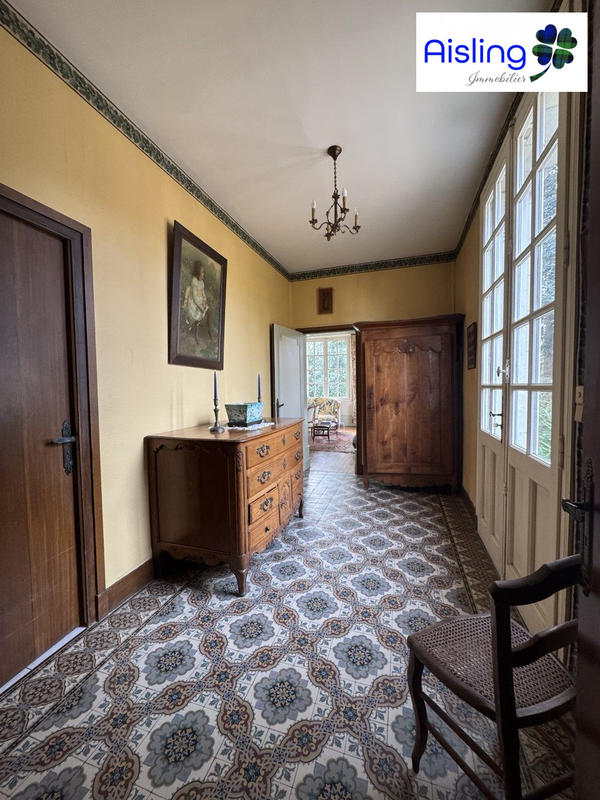 Maison ancienne - 196 m² - 8 pièces