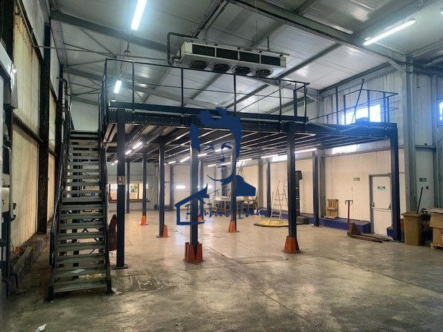 Local d'activités - 3 200 m²