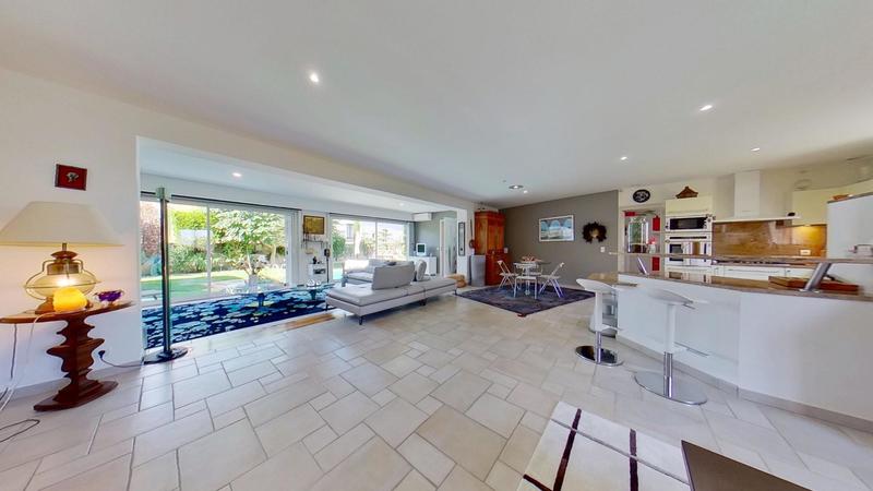 Maison - 174 m² - 5 pièces