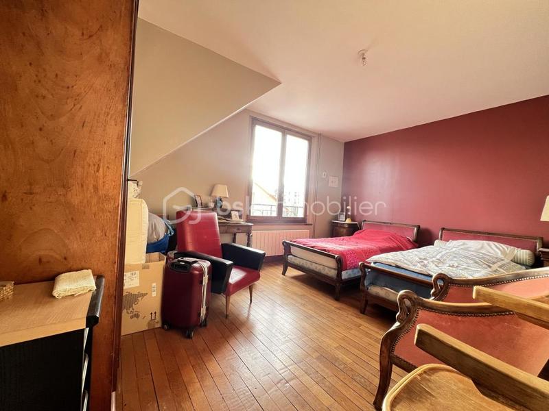 Maison - 169 m² - 7 pièces