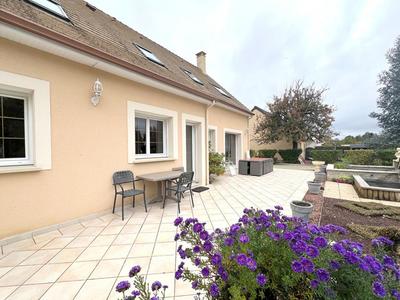 Maison - 197 m² - 7 pièces