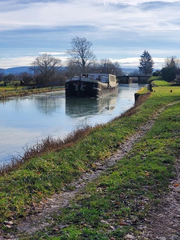 Péniche - 172 m² - 7 pièces