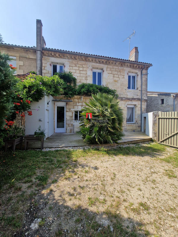 Maison - 200 m² - 5 pièces