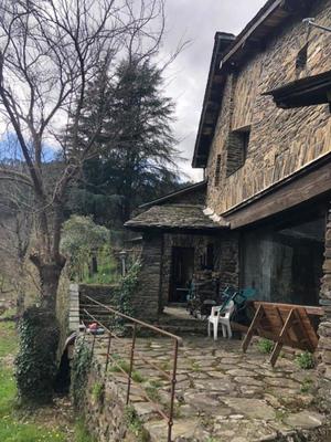 Maison - 275 m² - 8 pièces