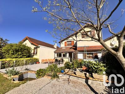 Maison - 121 m² - 5 pièces