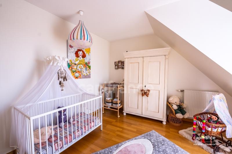 Maison - 243 m² - 8 pièces