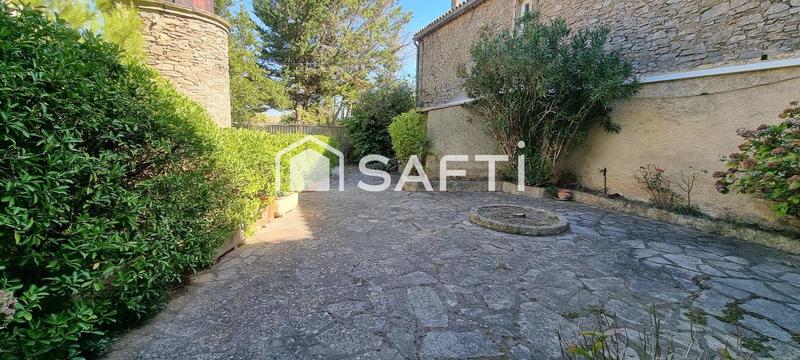 Maison - 225 m² - 7 pièces