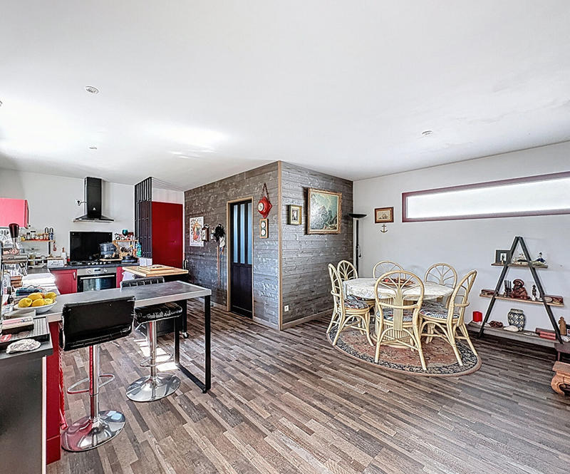 Maison - 121 m² - 4 pièces