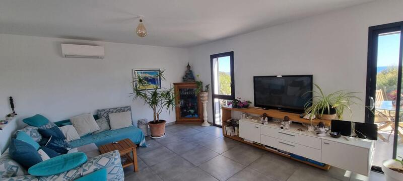 Villa - 101 m² - 4 pièces