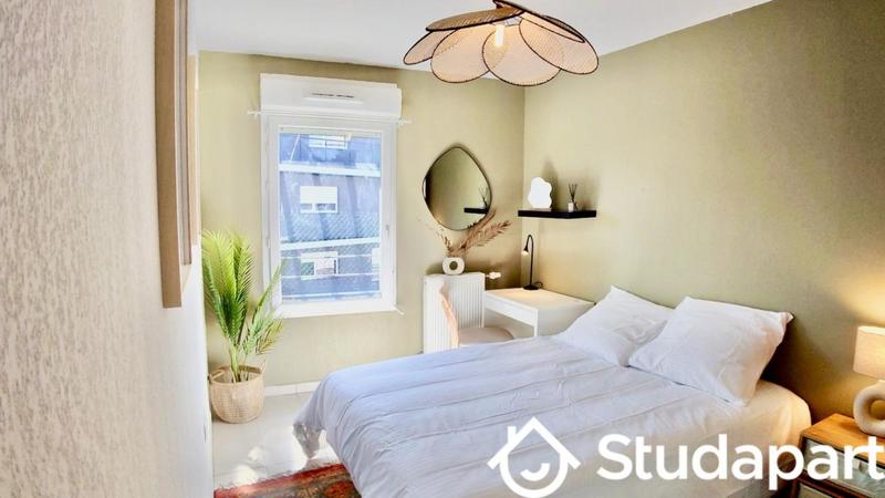 Chambre - 12 m² - 1 pièce