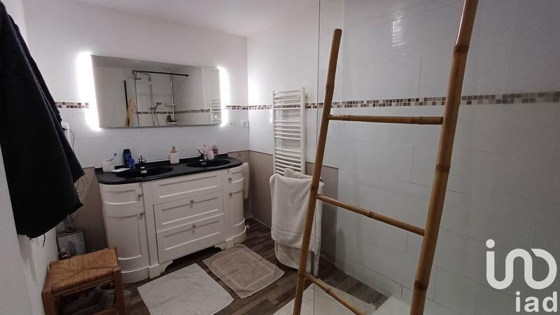 Maison - 250 m² - 8 pièces