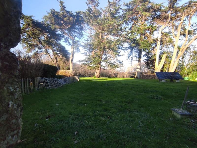 Maison - 300 m² - 10 pièces