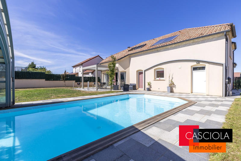 Maison - 191 m² - 6 pièces