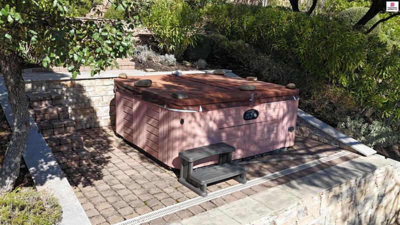 Maison - 279 m² - 14 pièces