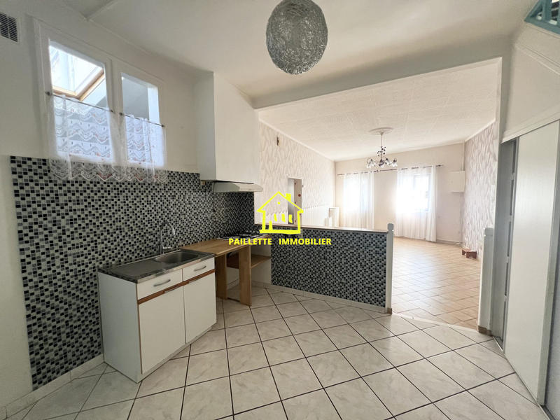 Maison - 90 m² - 5 pièces