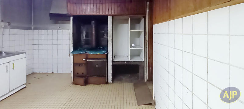 Maison - 61 m² - 5 pièces