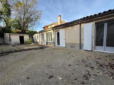 Appartement - 99 m² - 4 pièces