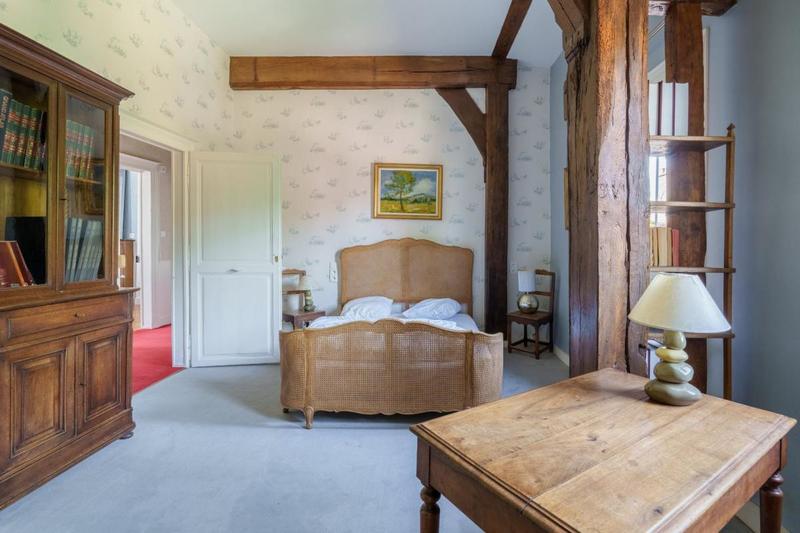 Demeure - 250 m² - 10 pièces