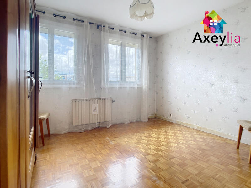 Maison - 80 m² - 5 pièces