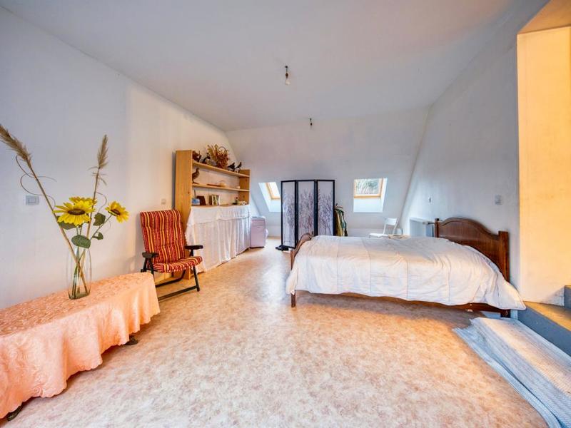 Pavillon - 210 m² - 7 pièces