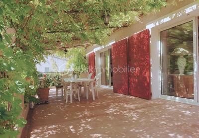 Maison traditionnelle - 165 m² - 6 pièces