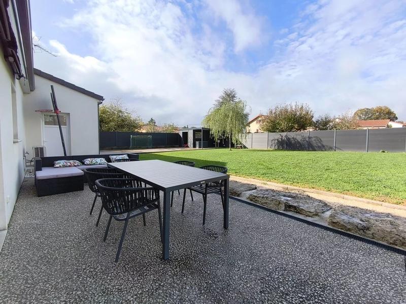 Pavillon - 100 m² - 5 pièces