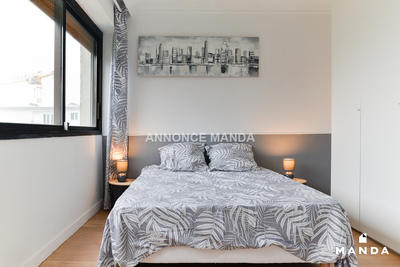 Chambre - 10 m² - 5 pièces