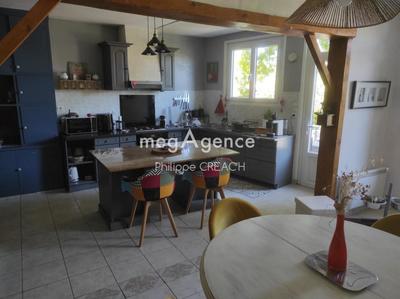 Maison - 170 m² - 7 pièces