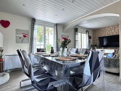 Maison - 80 m² - 4 pièces