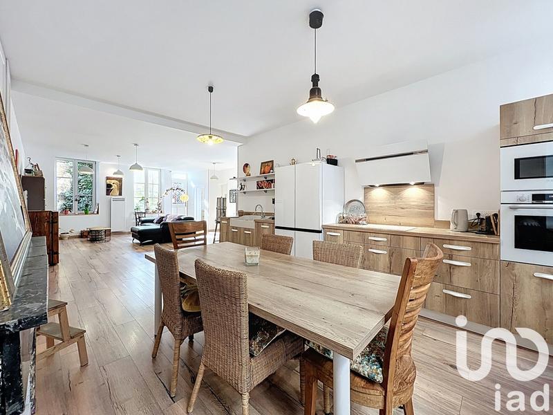 Appartement - 93 m² - 4 pièces