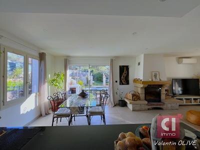 Maison - 93 m² - 4 pièces