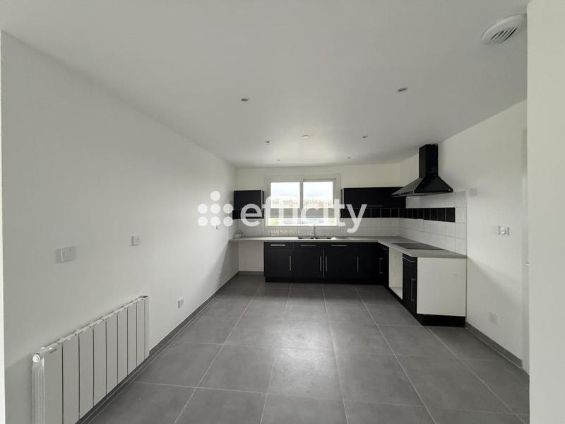 Maison - 153 m² - 8 pièces