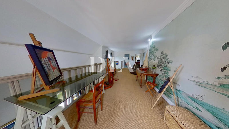 Maison - 194 m² - 6 pièces