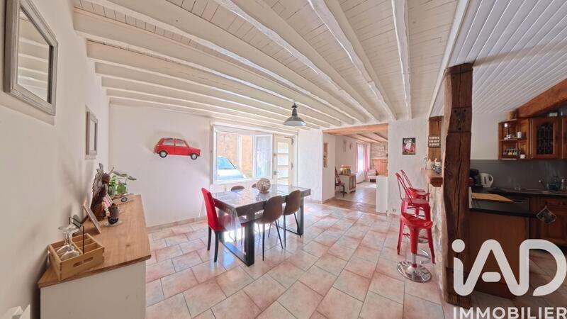 Maison - 194 m² - 6 pièces