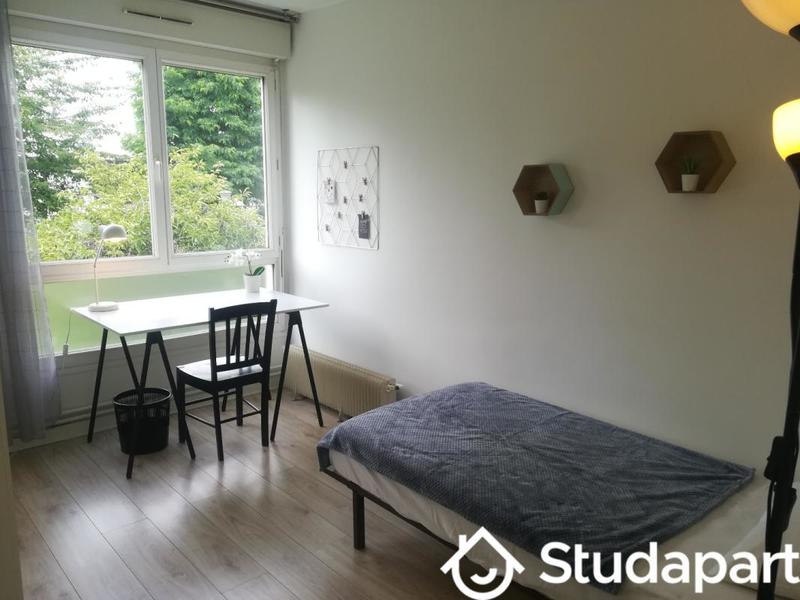 Chambre - 11 m² - 1 pièce