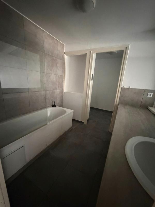 Maison de ville - 107 m² - 5 pièces