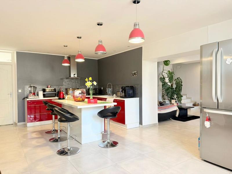 Maison - 178 m² - 5 pièces