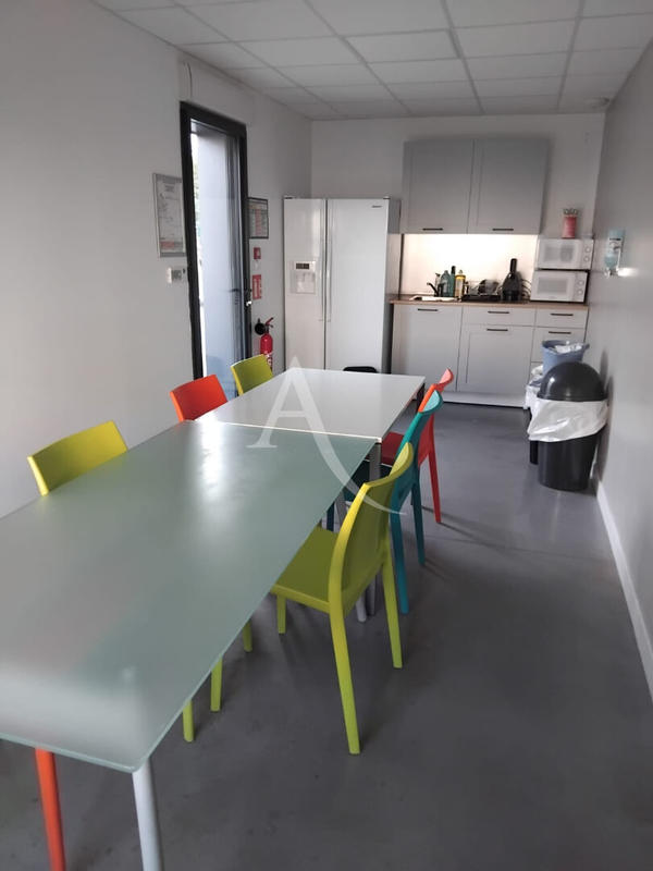 Local d'activité / Entrepôt - 800 m²