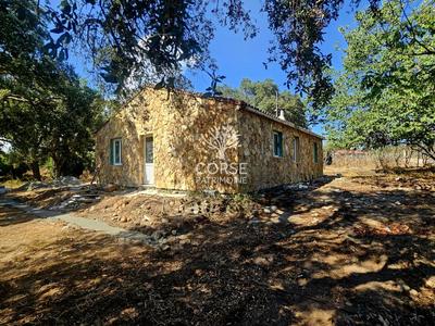 Maison - 84 m² - 4 pièces