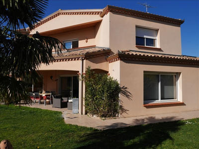 Villa - 240 m² - 8 pièces
