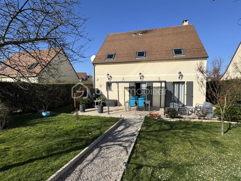 Maison traditionnelle - 122 m² - 5 pièces