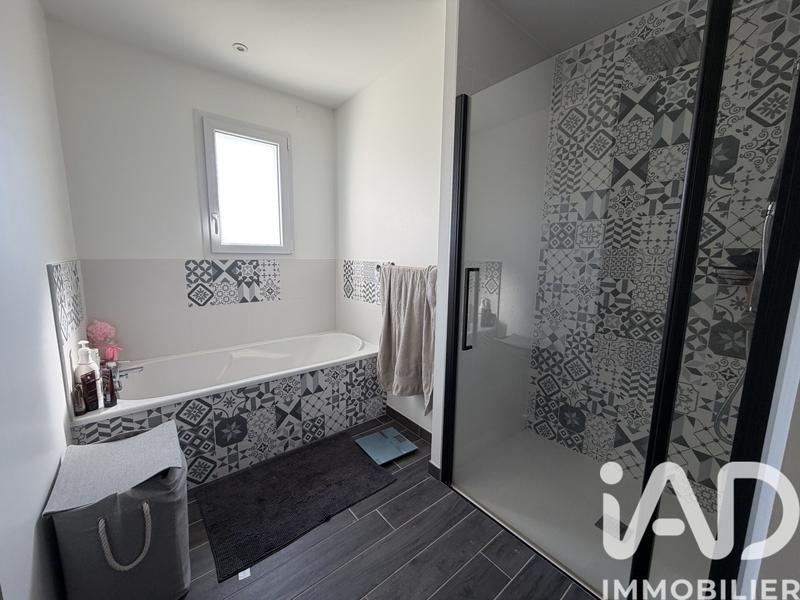 Maison - 95 m² - 5 pièces