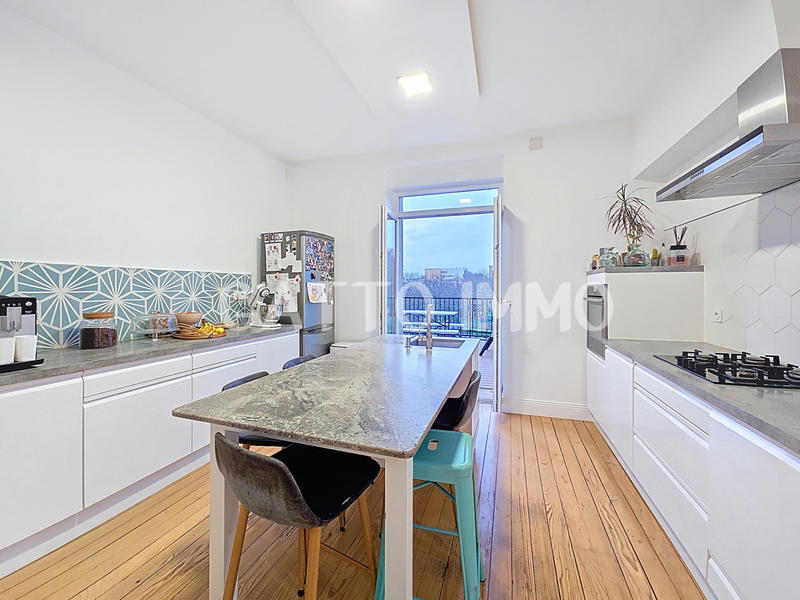 Maison - 140 m² - 5 pièces