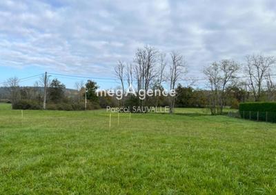 Terrain constructible - 4 000 m²