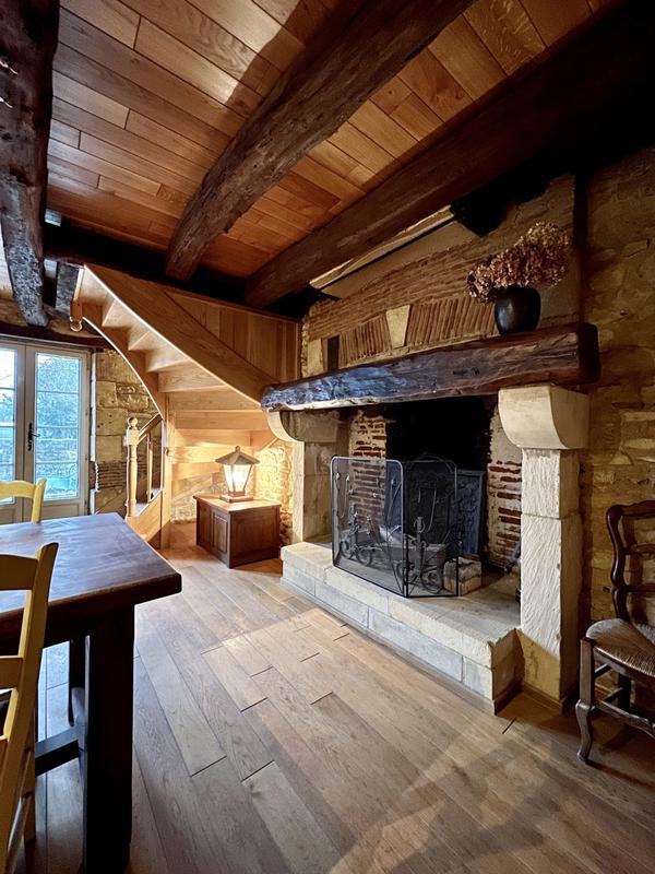 Maison ancienne - 240 m² - 10 pièces